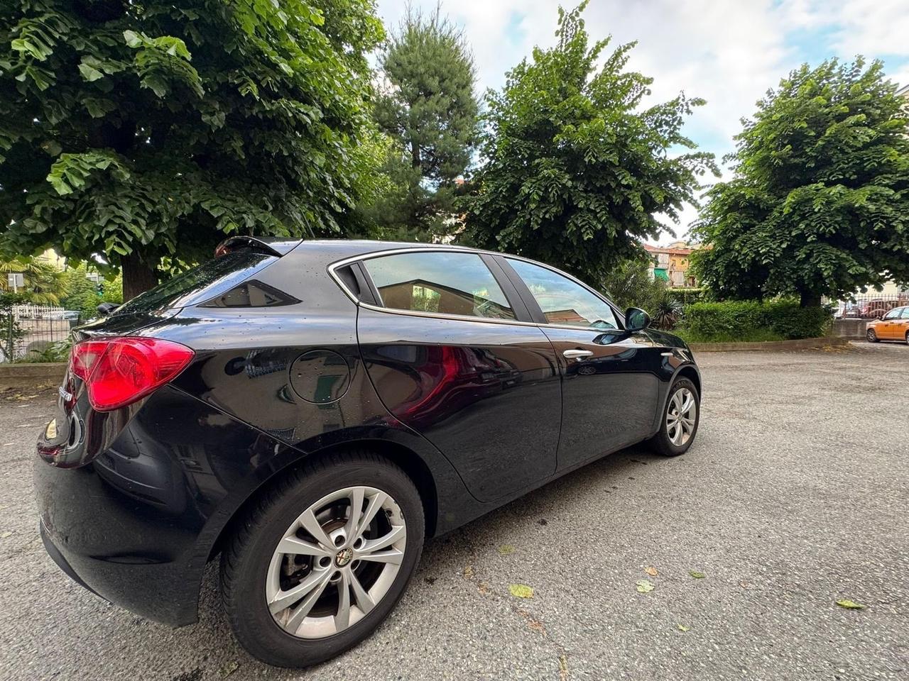 Alfa Romeo Giulietta 1.6cc-105cc(Su appuntamento)
