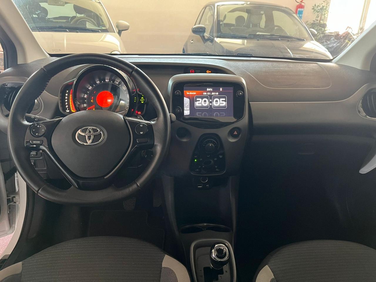 Toyota Aygo Connect 1.0 VVT-i 72 CV 5 porte x-play MMT