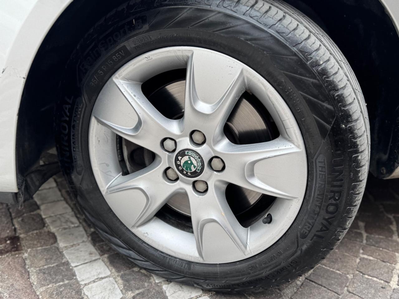 Skoda Roomster 1.4 TDI 80CV F.AP. Scout