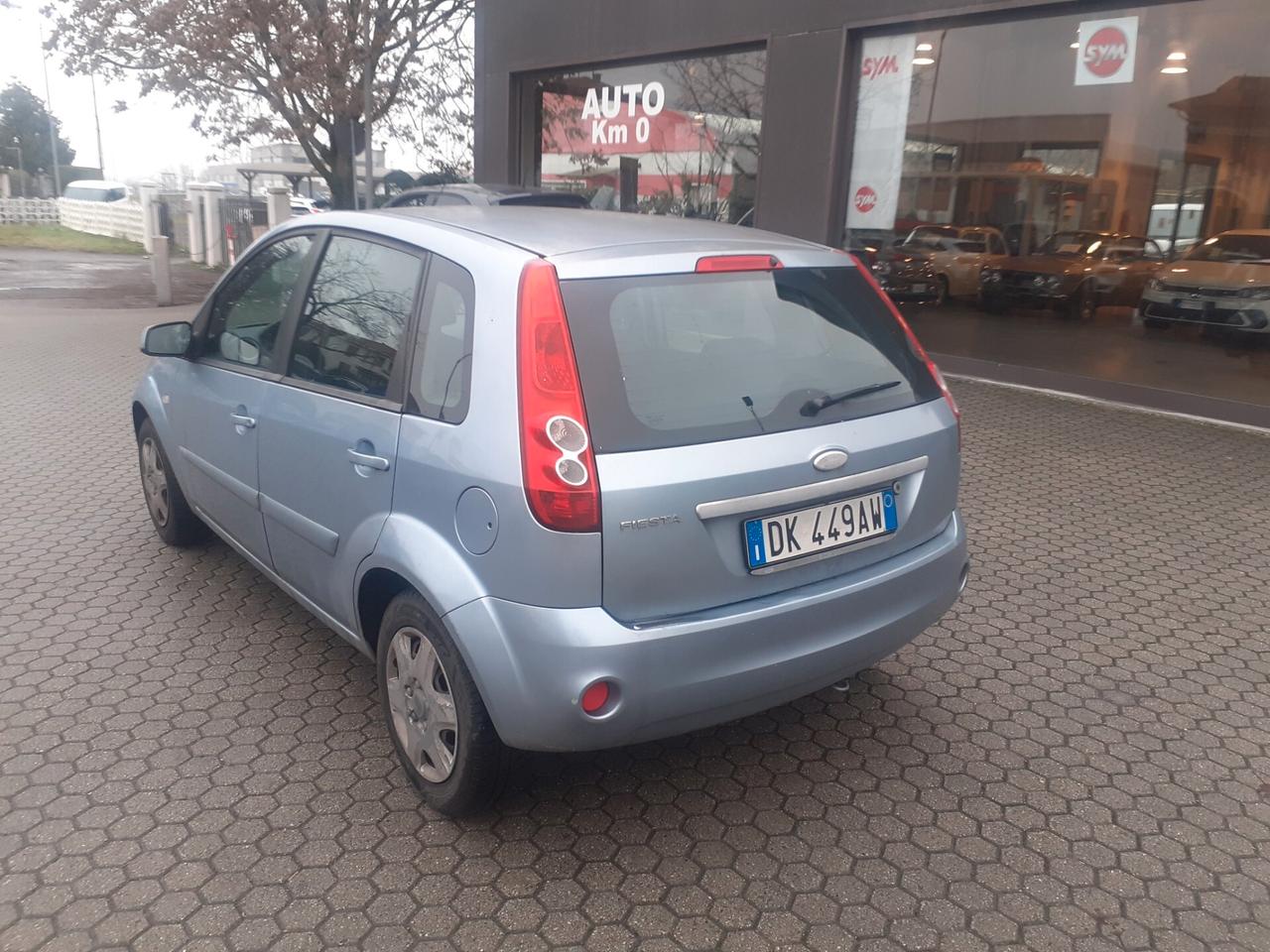 Ford Fiesta 1.2 16V 5p. Ghia