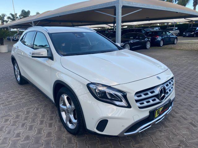 MERCEDES-BENZ GLA 200 d Automatic 4Matic Sport