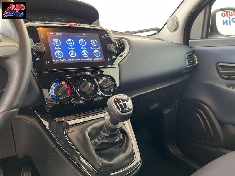 Lancia Ypsilon 1.0 FireFly 5 porte S&S Hybrid Platino