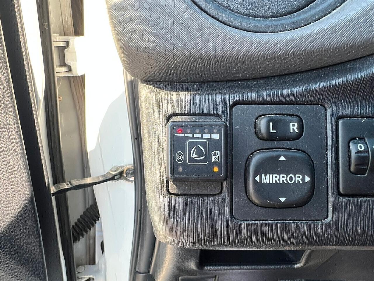 Toyota Yaris 1.0 5 porte GPL