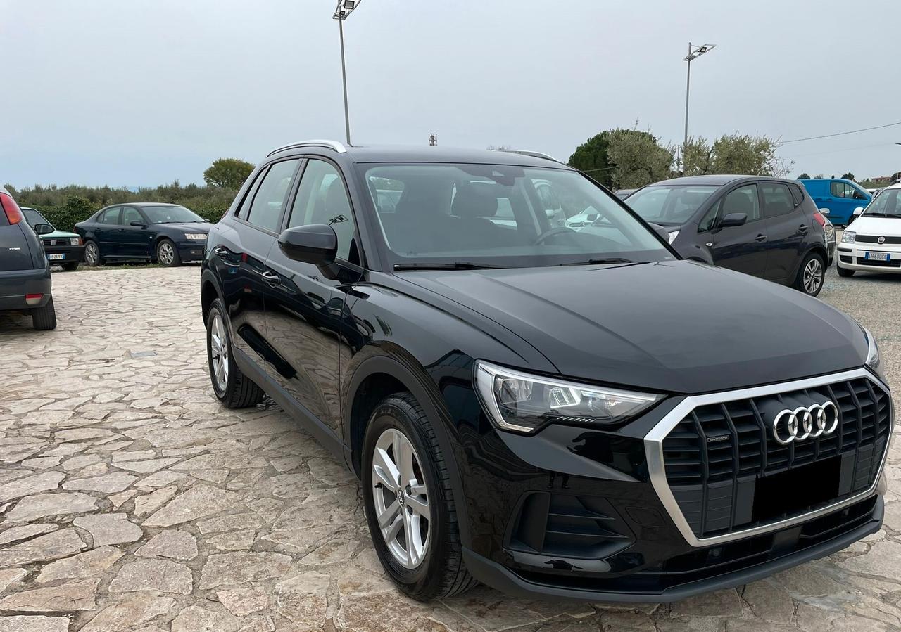 Audi Q3 40 TDI quattro S tronic Business