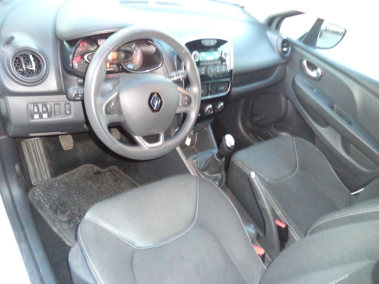 Renault Clio TCe 12V 75 CV 5 porte Generation OK NEOPATENTATI