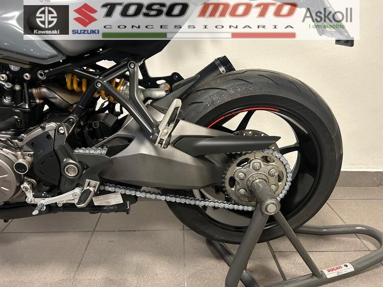 Ducati Monster 1200 S