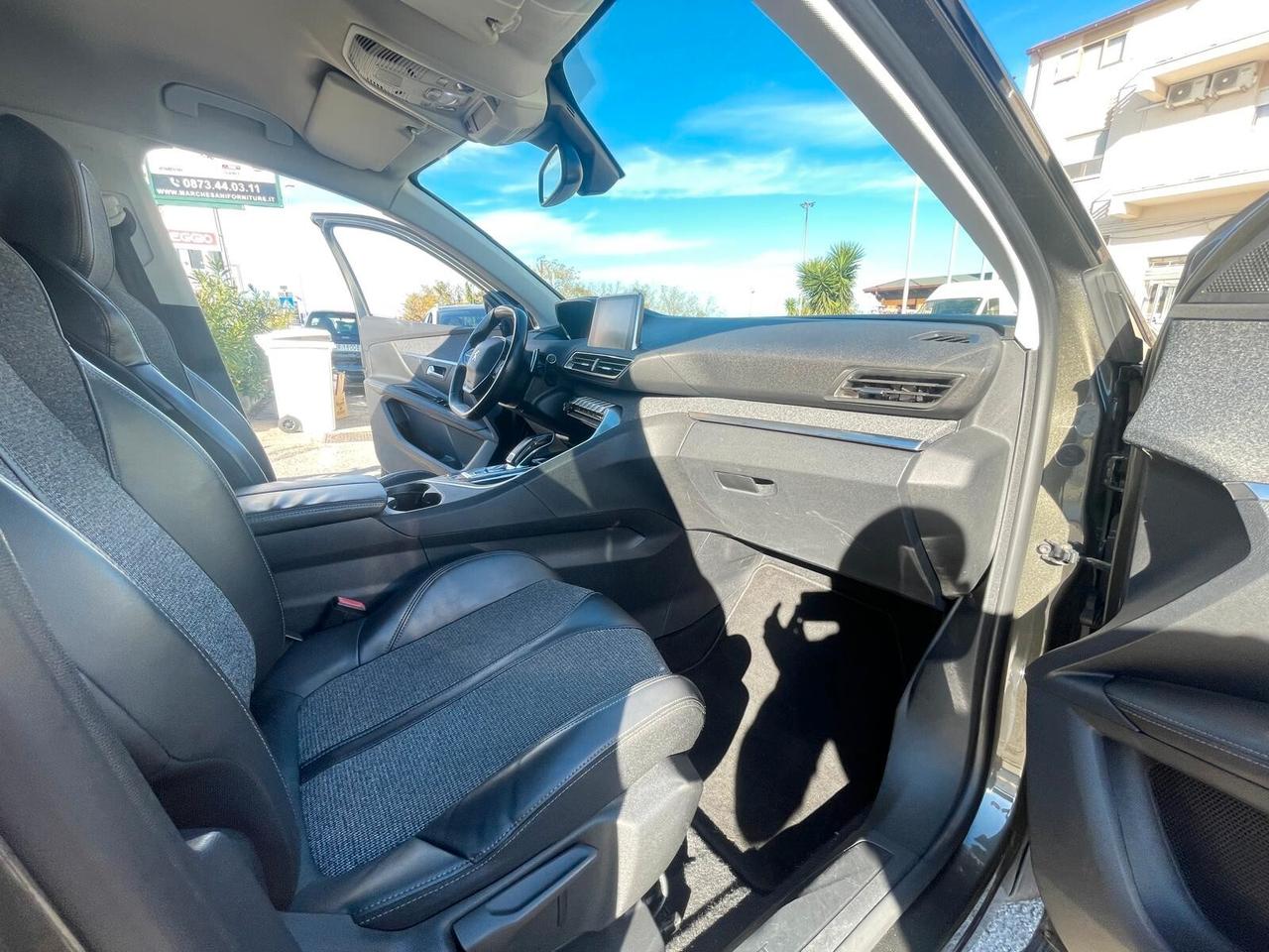 Peugeot 3008 BlueHDi 130 S&S EAT8 Allure