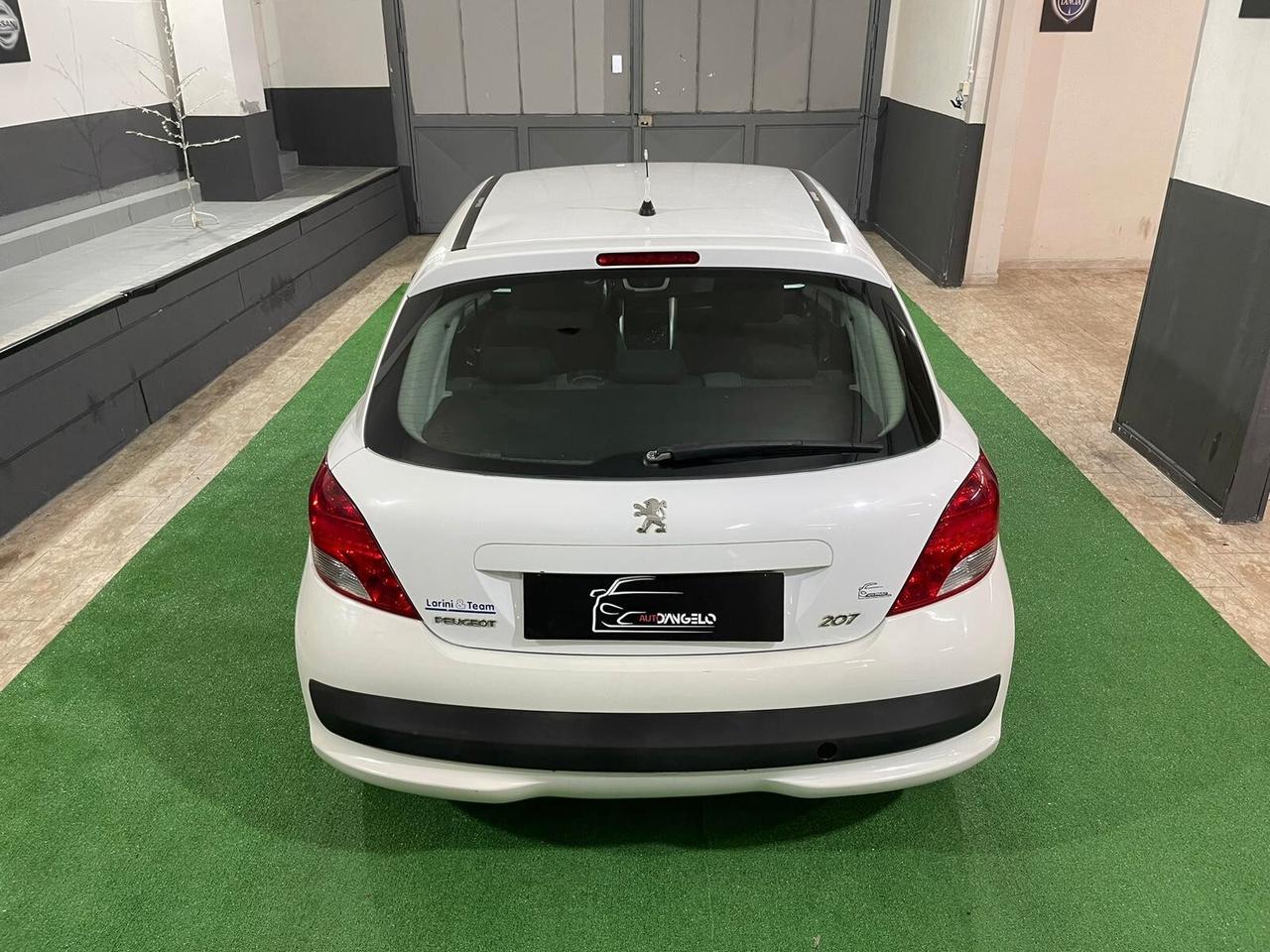 Peugeot 207 1.4 8V 75CV 5p. Active