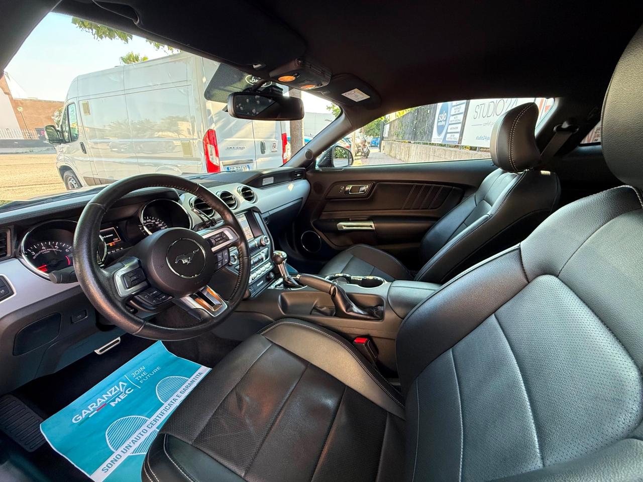 Ford Mustang km.42.000! AUTOM. 6M 317 HP