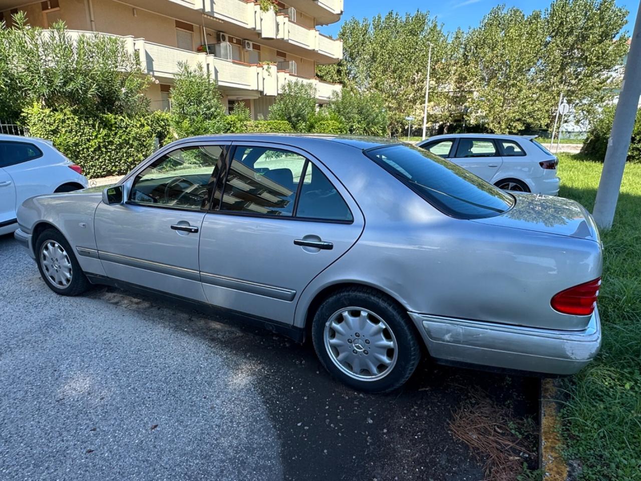 Mercedes-benz E 200 E 200 Kompressor cat Avantgarde