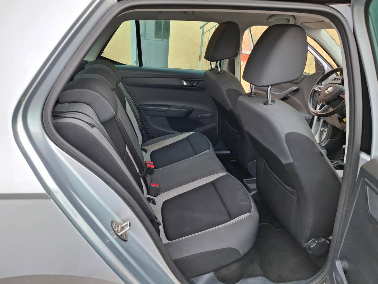 Skoda Fabia 1.0 MPI 60 CV Twin Color Design Edition Argento