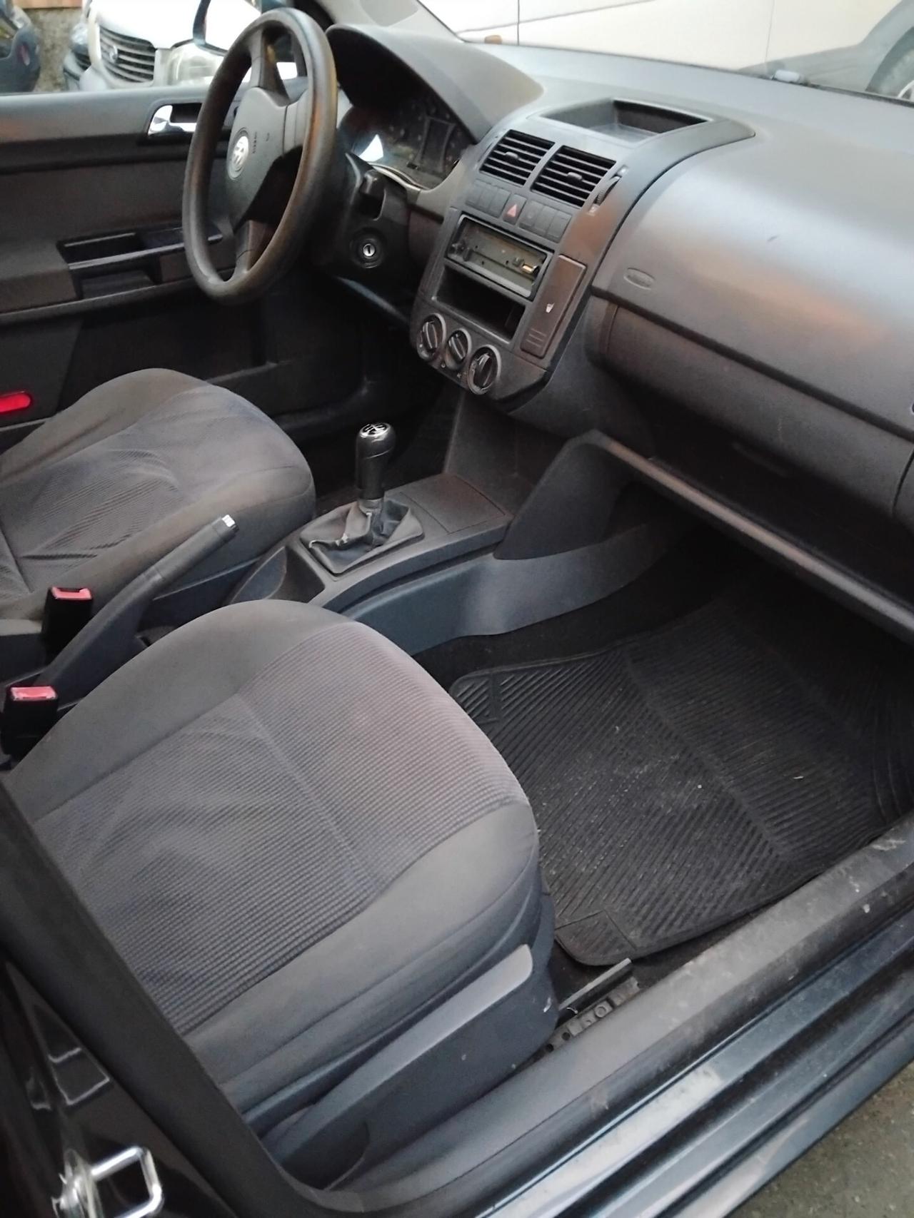 Volkswagen Polo 1.4/69CV TDI 5p. Sportline