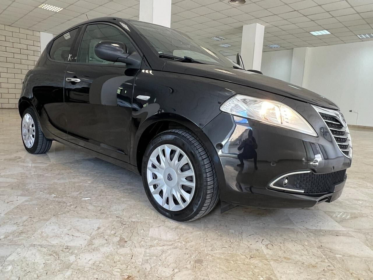 Lancia Ypsilon 1.3 MJT 16V 95 CV 5 porte S&S Gold