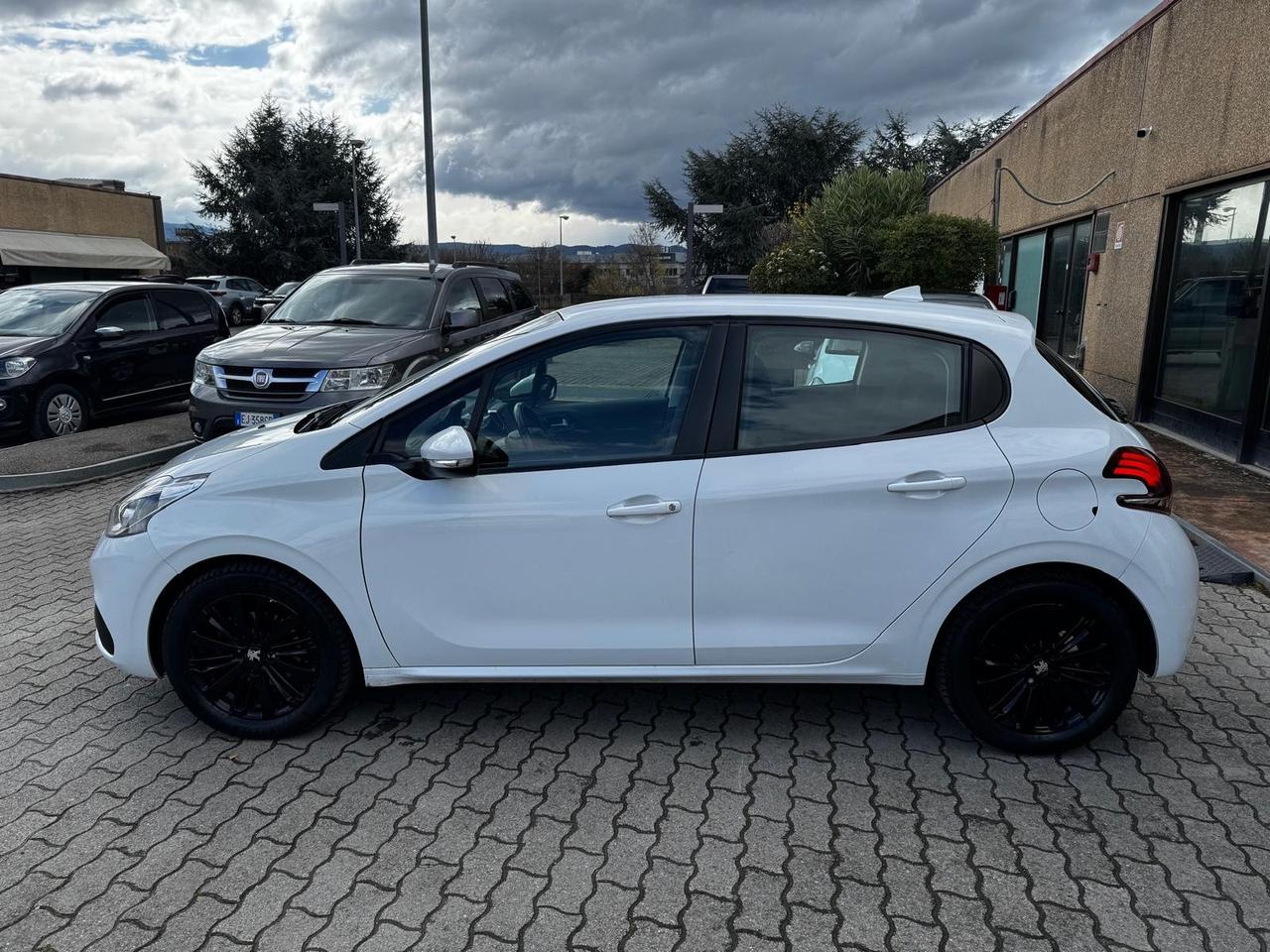 Peugeot 208 BlueHDi 75 5 porte Allure