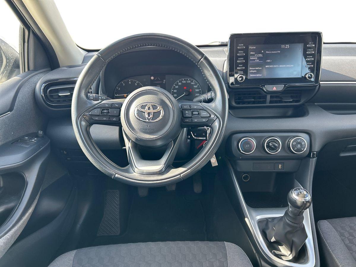 TOYOTA Yaris 4ª serie - Yaris 1.0 5 porte Active