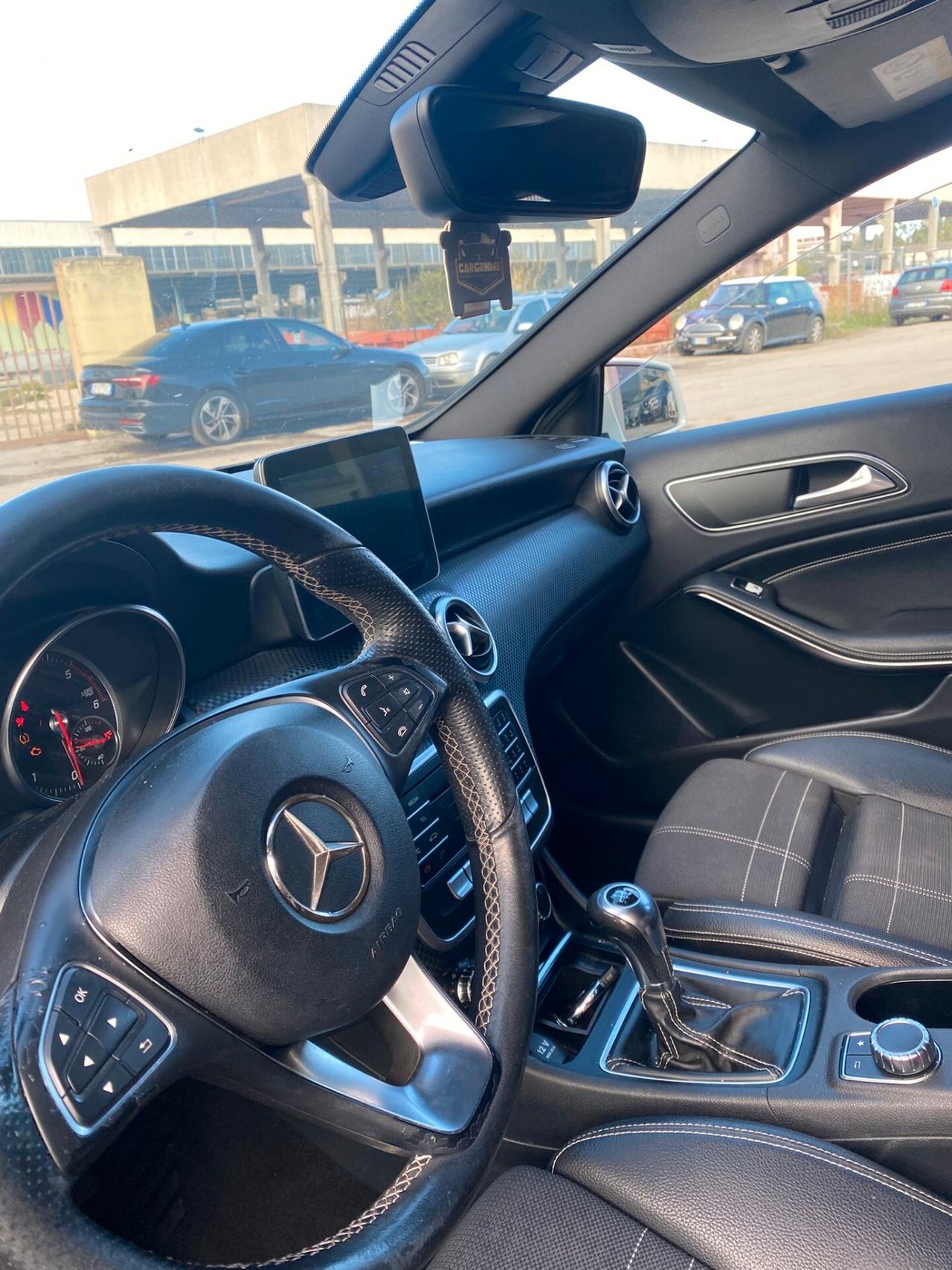 Mercedes-benz A 180 d Premium DIESEL 115 MILA KM
