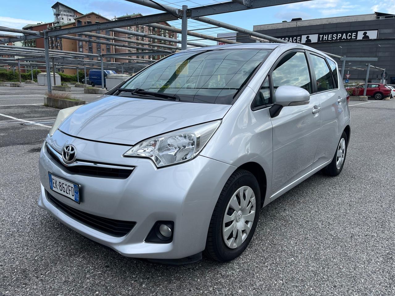 Toyota Verso-S 1.3 MT Active