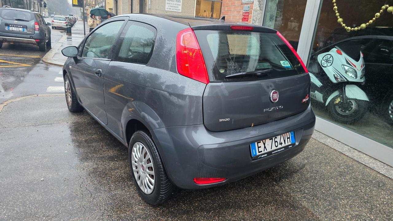 Fiat Punto 1.3 MJT II 75 CV 3 porte Street