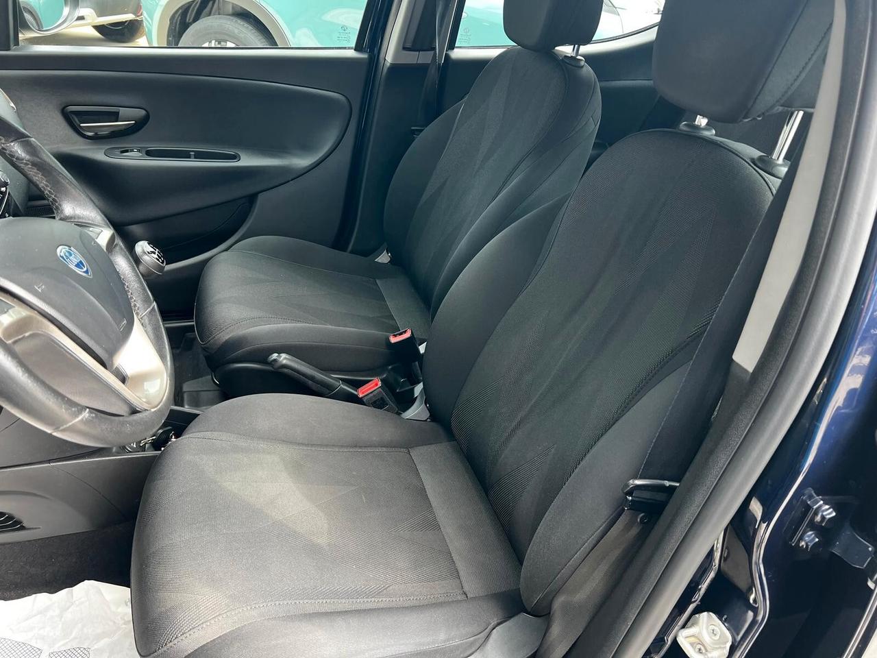 LANCIA Ypsilon 3ª serie Ypsilon 1.2 69 CV 5 po...