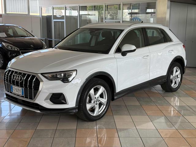 AUDI Q3 35 TDI S tronic Business