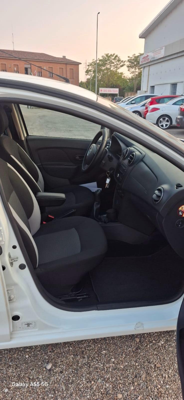 Dacia Sandero 0.9 TCe 12V T-GPL 90 Start&Stop SS Lauréate Family