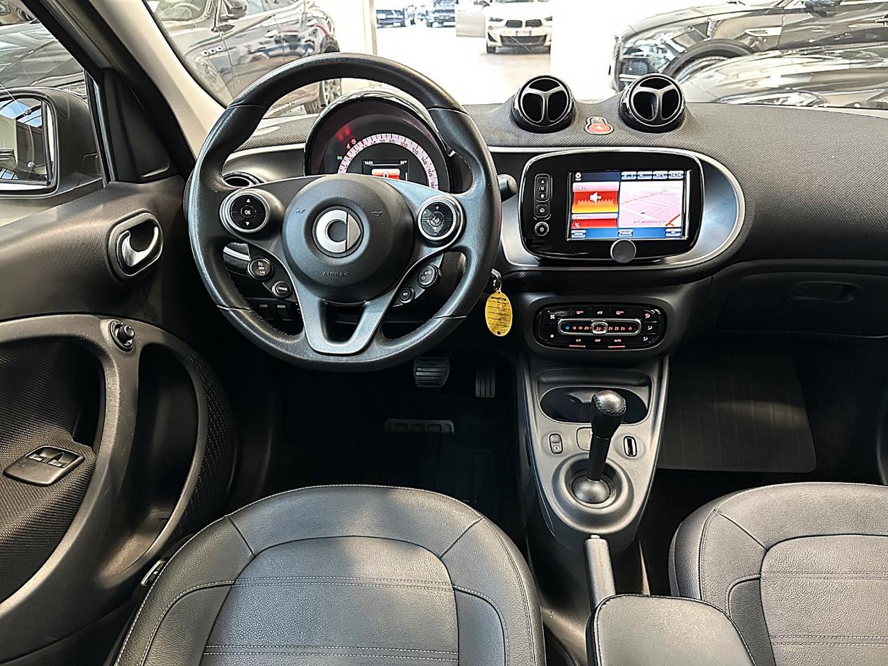 Smart forfour 0.9 t Prime 90cv twinamic - 16 - Pelle - Navi