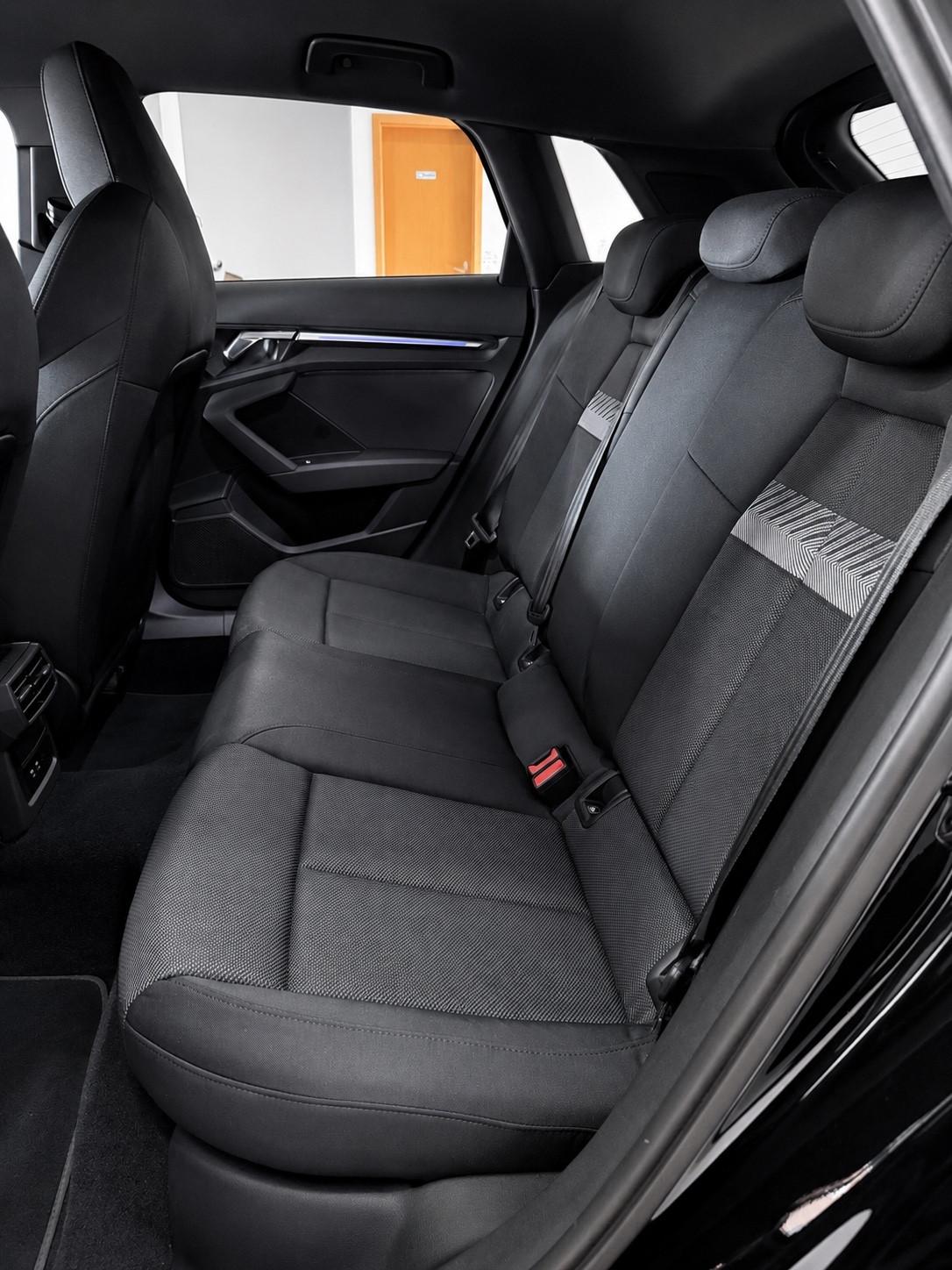 Audi A3 35 TFSI 1.5 Sline Stronic Identity Black