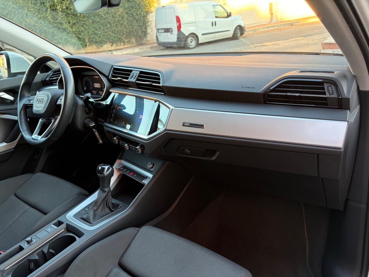 Audi Q3 SPB 35 TDI S tronic line edition unico proprietario!!!