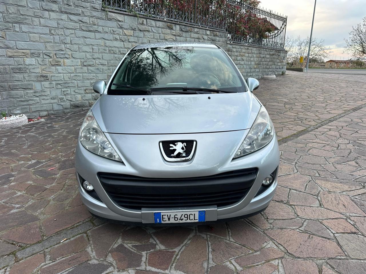 Peugeot 207 Plus 1.4 HDi 70CV 5 porte