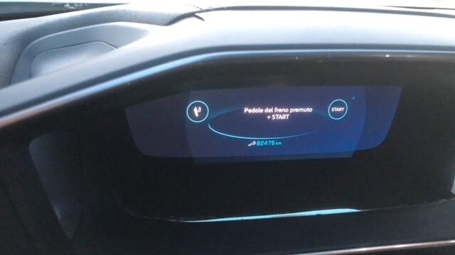 Peugeot 2008 motore elettrico 136 CV GT