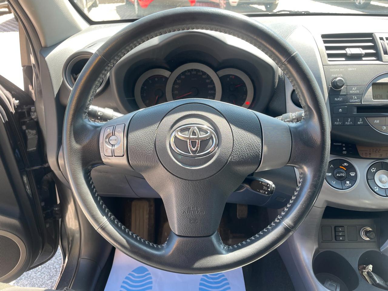 Toyota RAV 4 RAV4 2.2 D-4D 177 CV Luxury 4X4