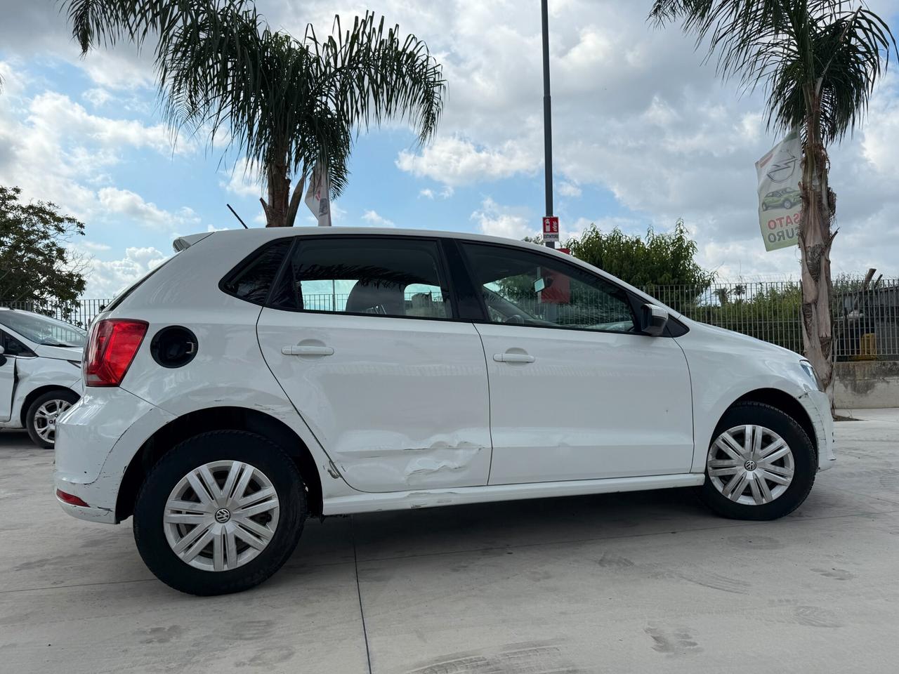 VOLKSWAGEN POLO ANNO 2015 1.0 BENZINA 60 CV