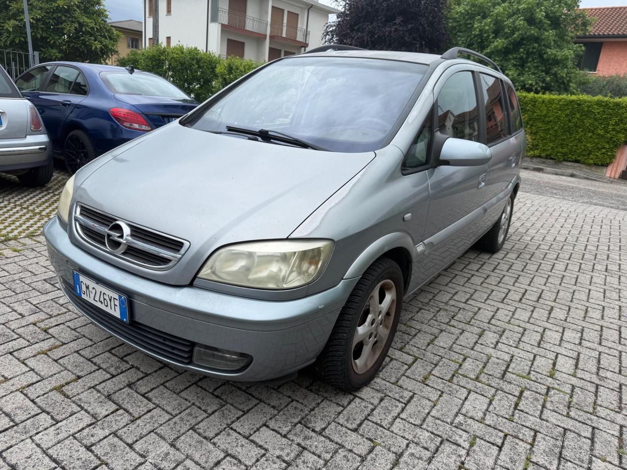 Opel Zafira 7 POSTI
