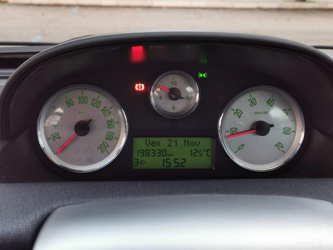 Lancia Ypsilon 1.2 Argento NEOPATENTATI