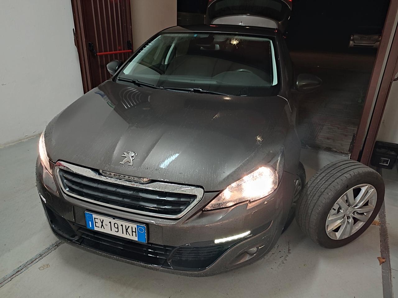 PEUGEOT 308 DEL 2014 TURBO BENZINA EURO6B 8GOMME