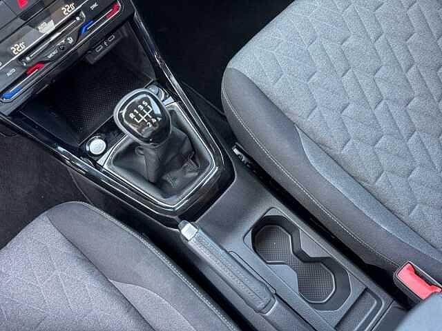 Volkswagen T-Cross Mark 1 Facelift (2024) 1.0TSI 95CV Edition Plus - NEOPATENTATI -