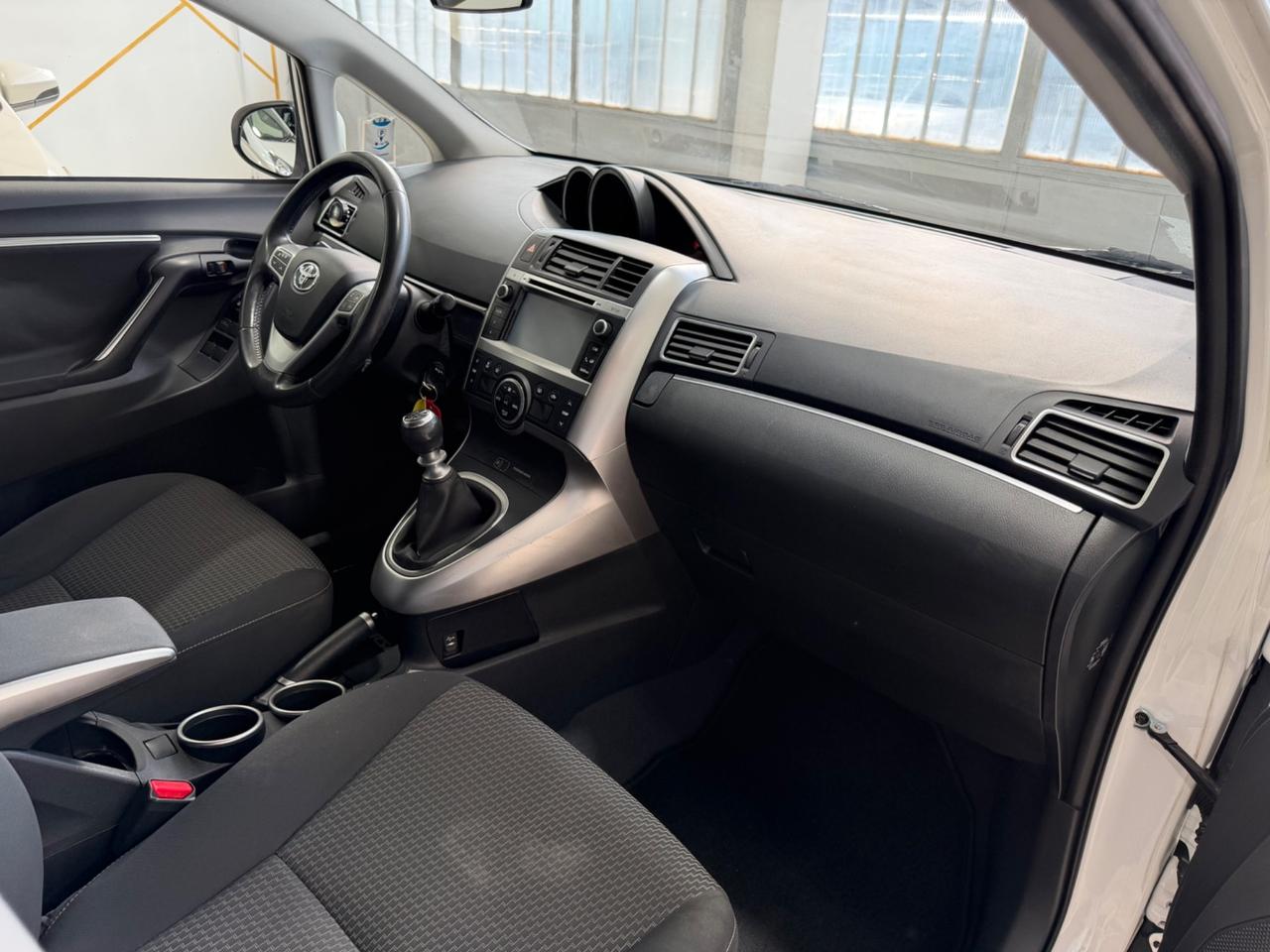Toyota Verso 1.6 D-4D Business 7 Posti