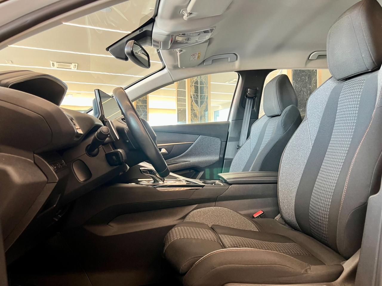 Peugeot 3008 BlueHDi 130 S&S EAT8 Active Business