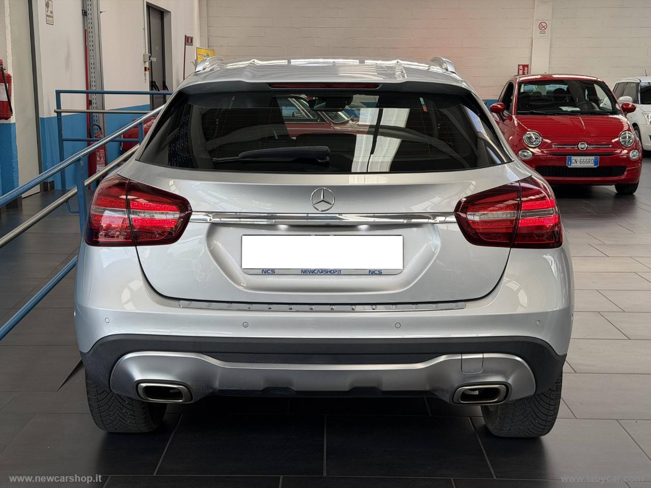 MERCEDES-BENZ GLA 180 Business