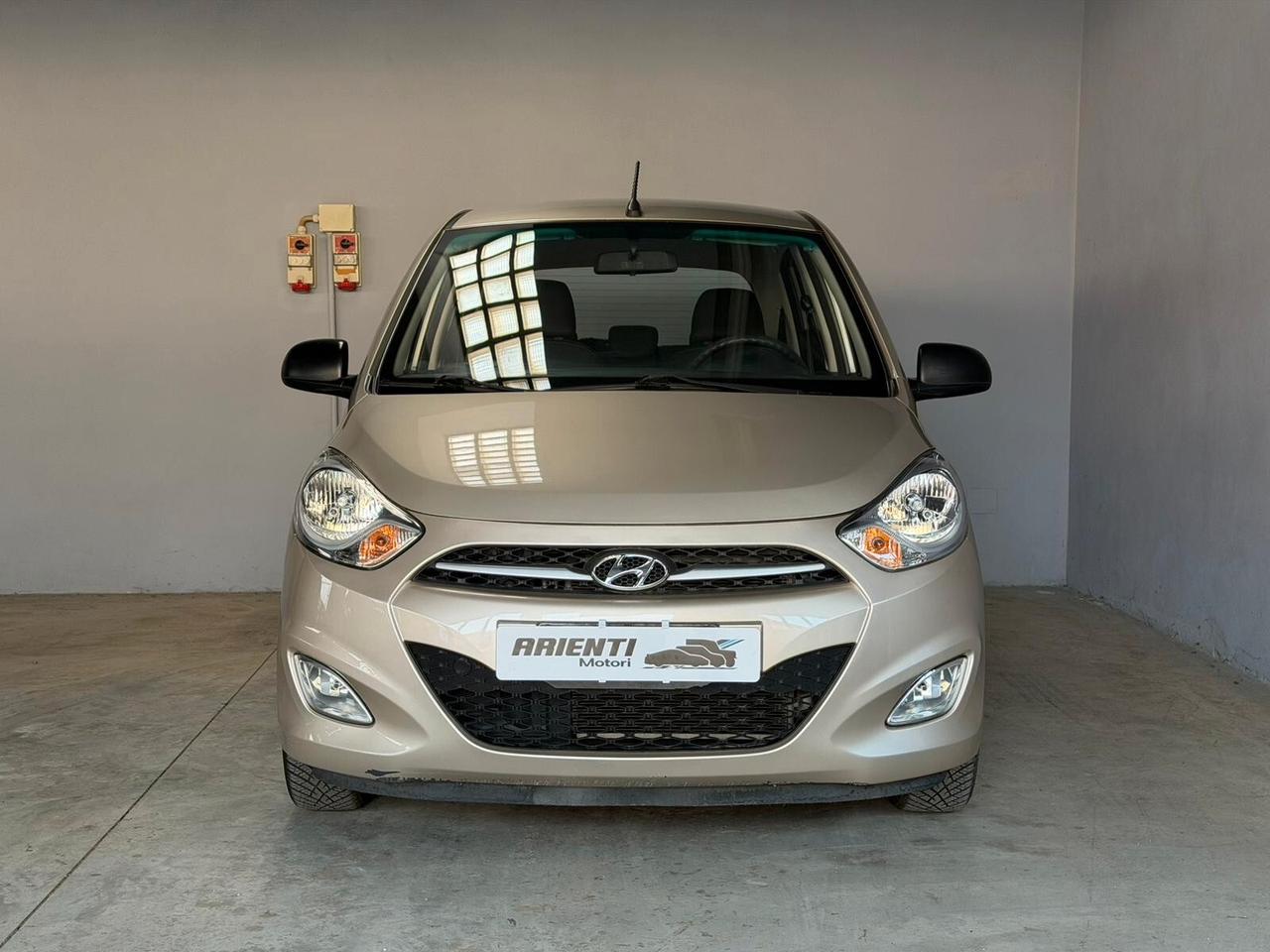 Hyundai i10 1.1cc LIKE 69cv - 24.000 KM REALI!