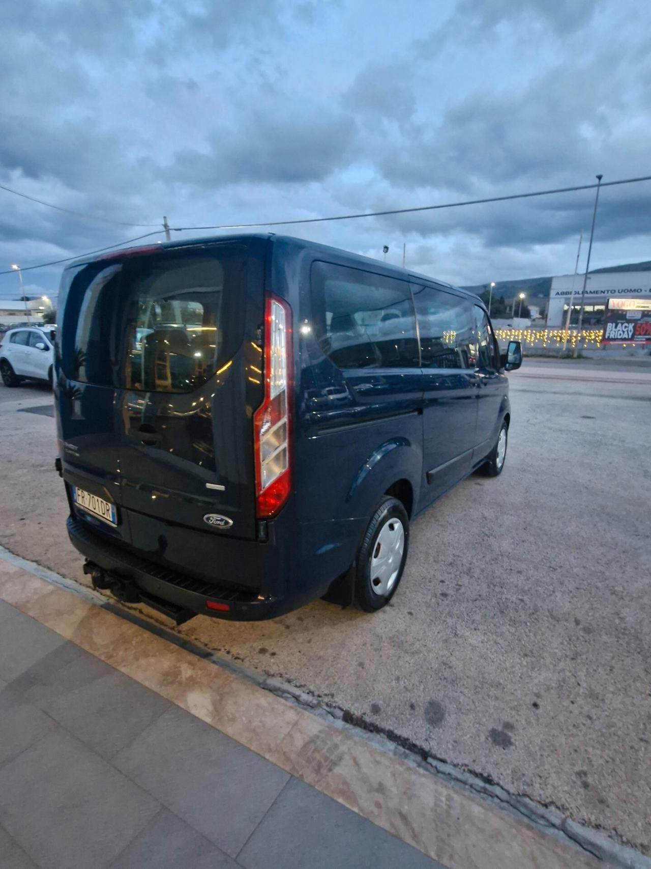 Ford Tourneo Custom 320 2.0 TDCi 130CV PC Trend