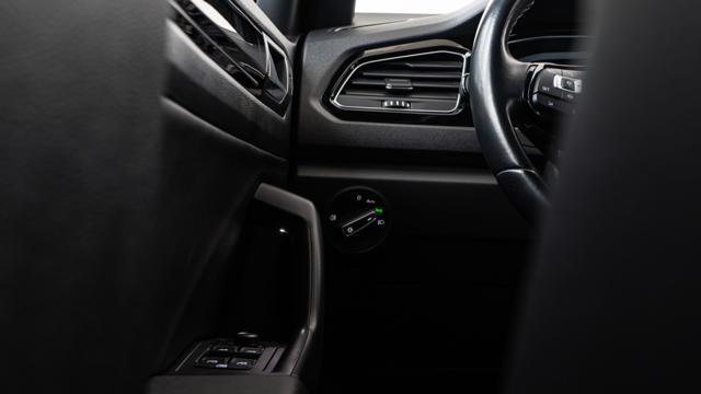 VOLKSWAGEN T-Roc R 2.0 TSI DSG 4MOTION UNIPRO
