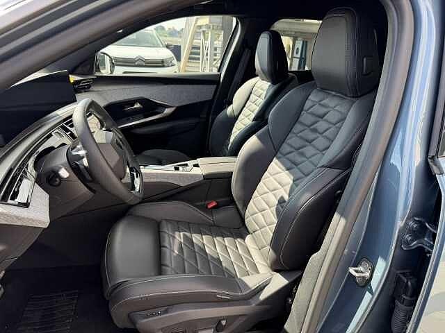 Peugeot 5008 motore elettrico (73kWh) 210 CV GT