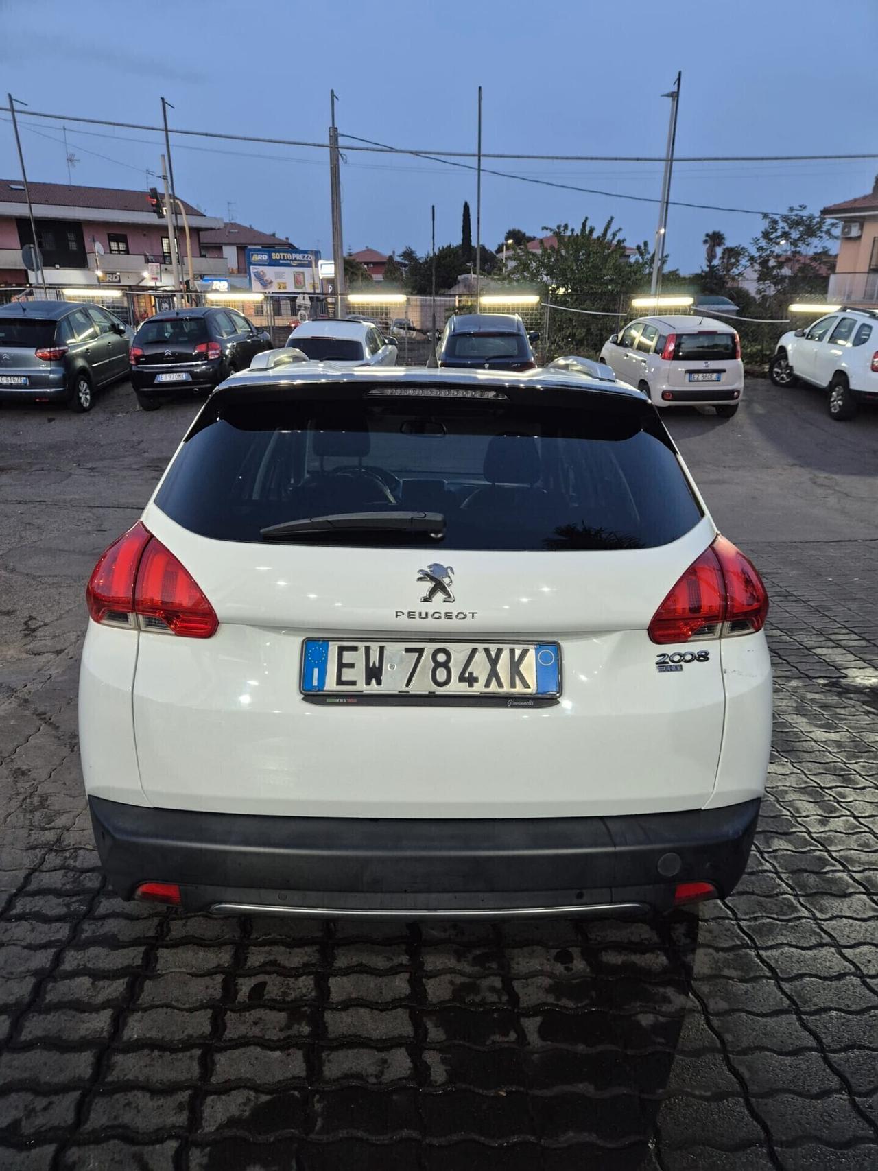Peugeot 2008 BlueHDi 100 S&S Allure