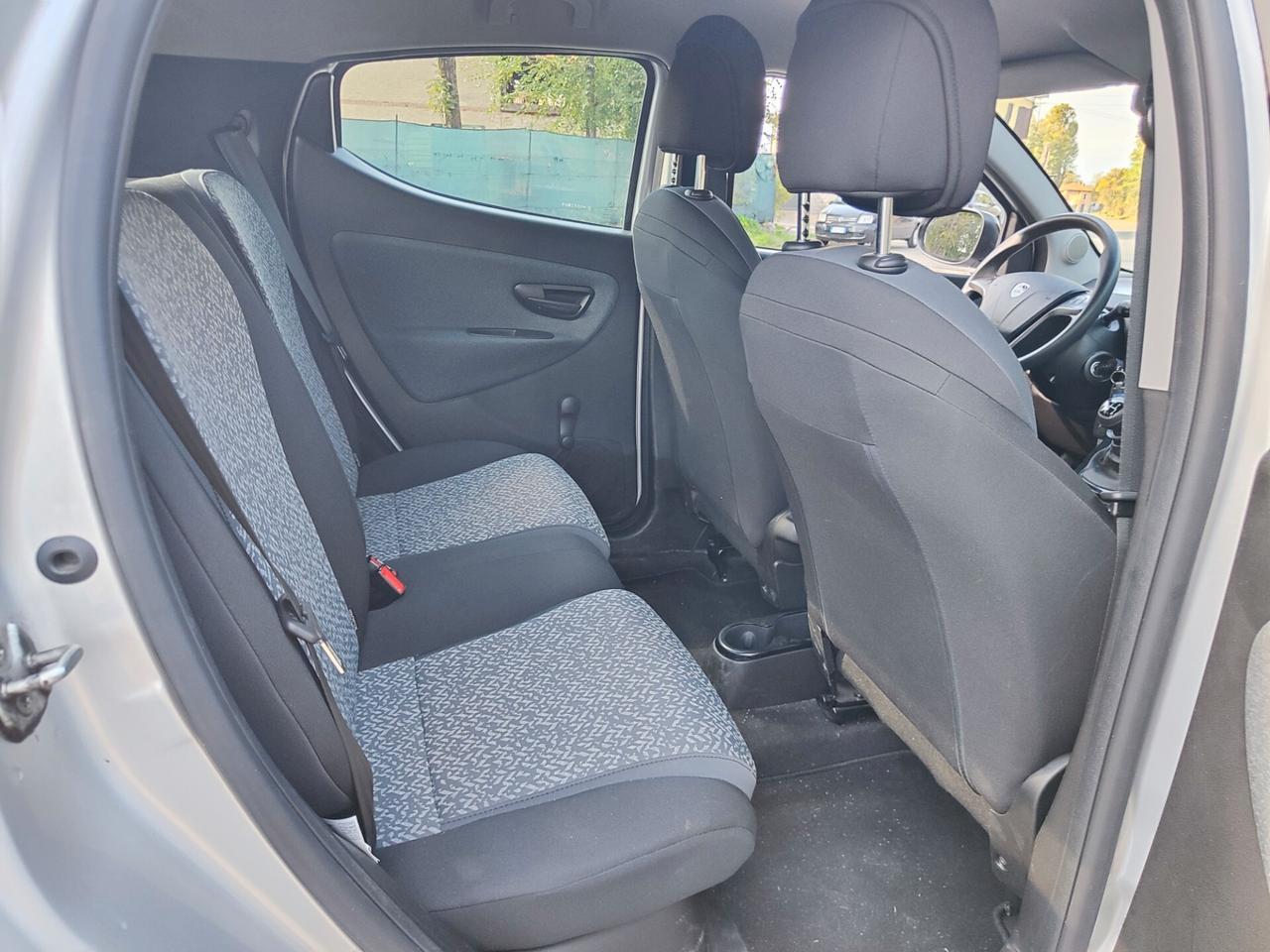 Lancia Ypsilon benzina metano