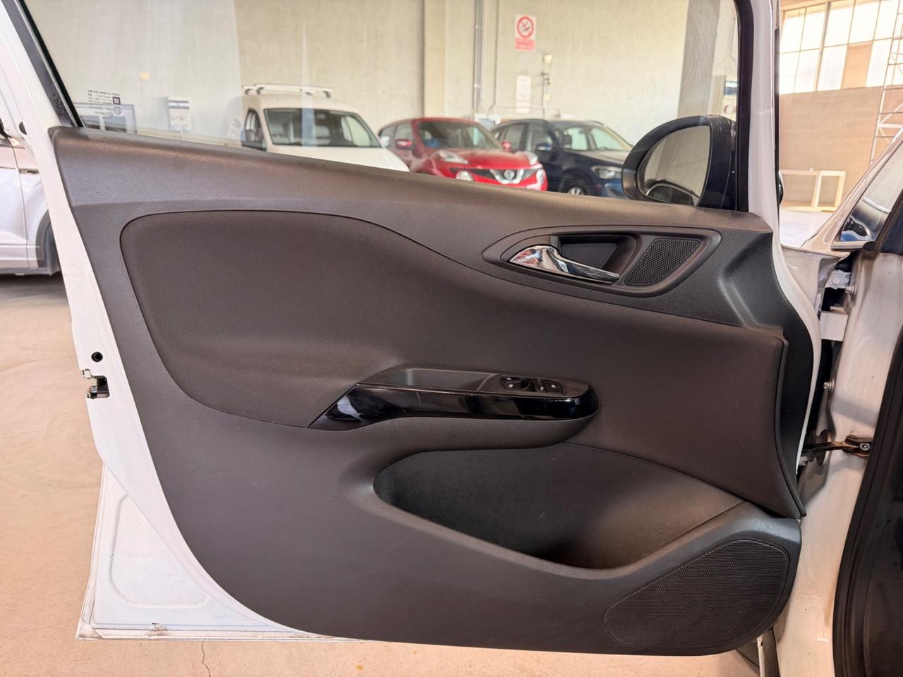 Opel Corsa 1.4 90CV GPL Tech 5 porte b-Color
