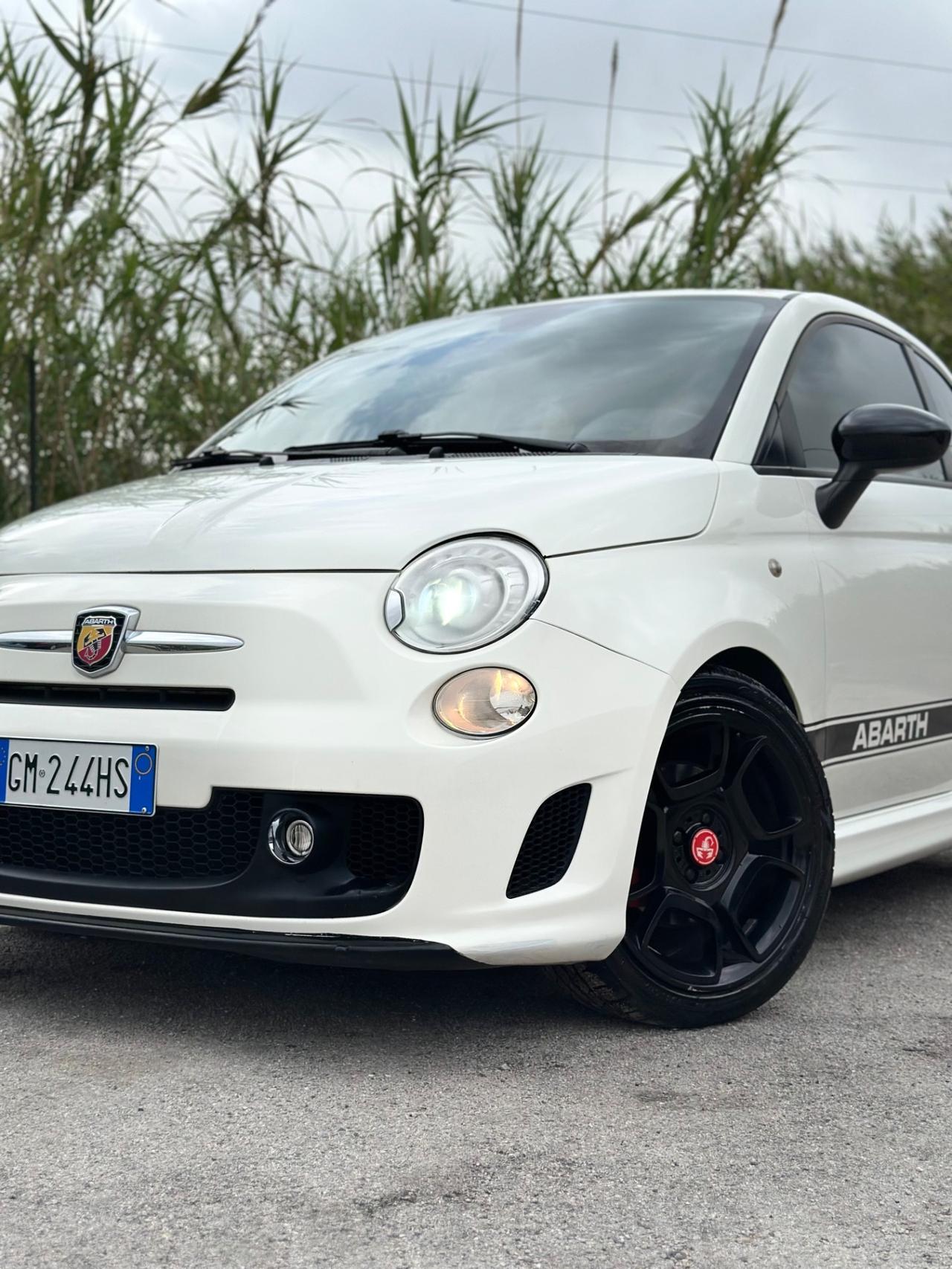 Abarth 500 1.4 Turbo T-Jet Custom