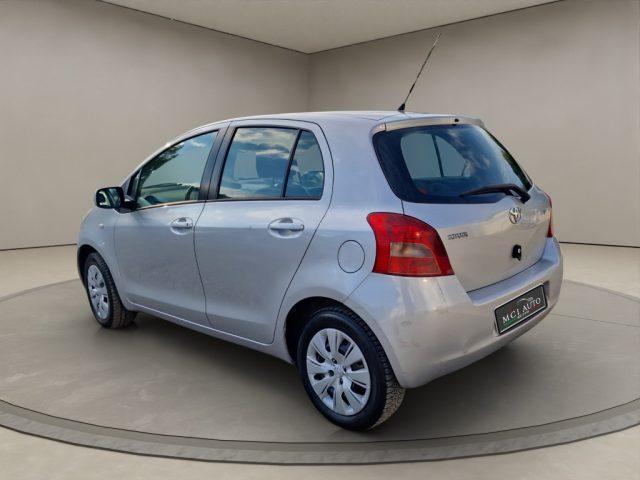 TOYOTA Yaris 1.0 5 porte