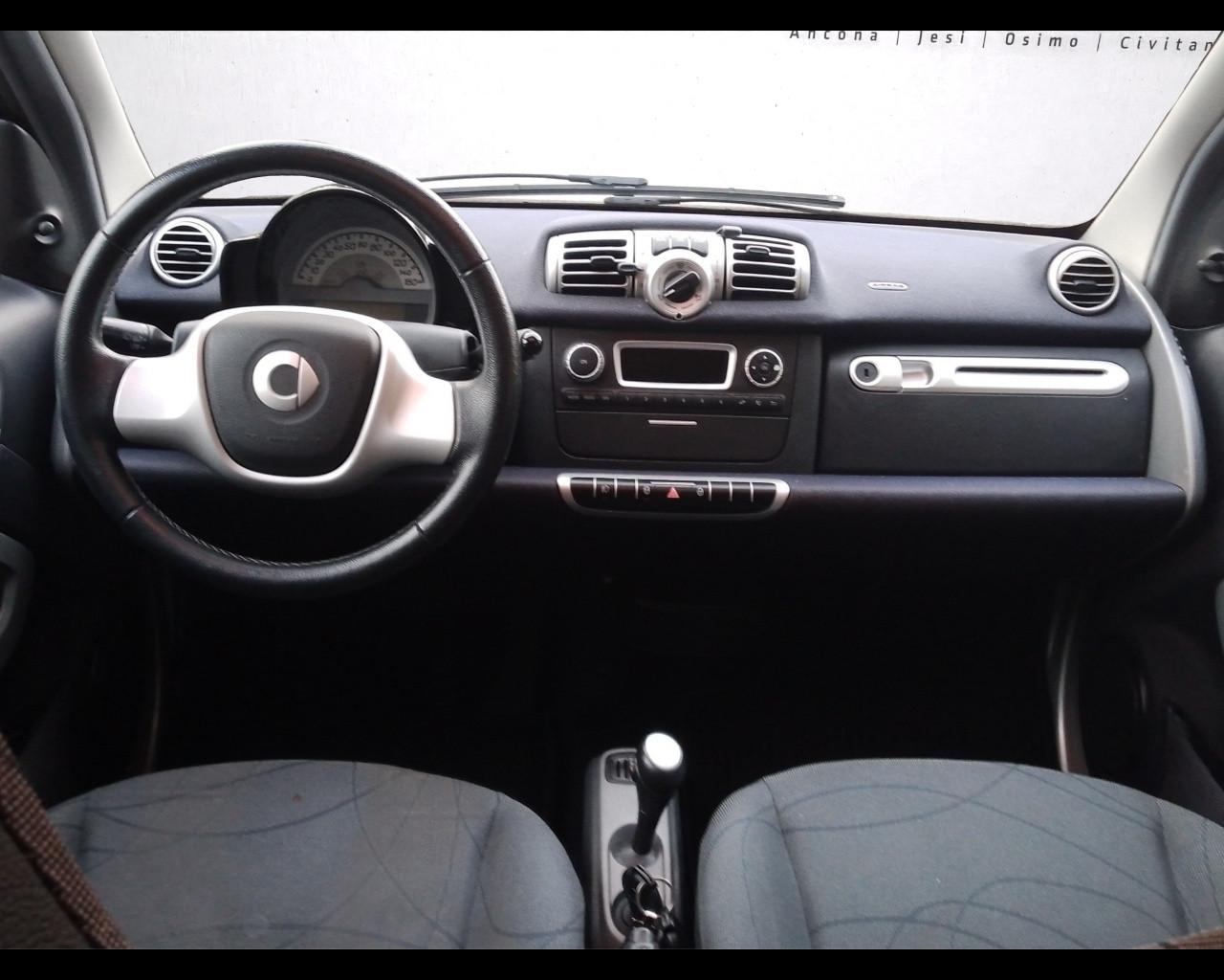 SMART fortwo 2ª serie - fortwo 1000 52 kW MHD coupé passion