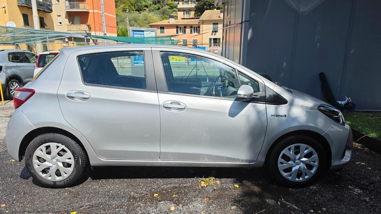 Toyota Yaris 1.5 Hybrid 5 porte Active